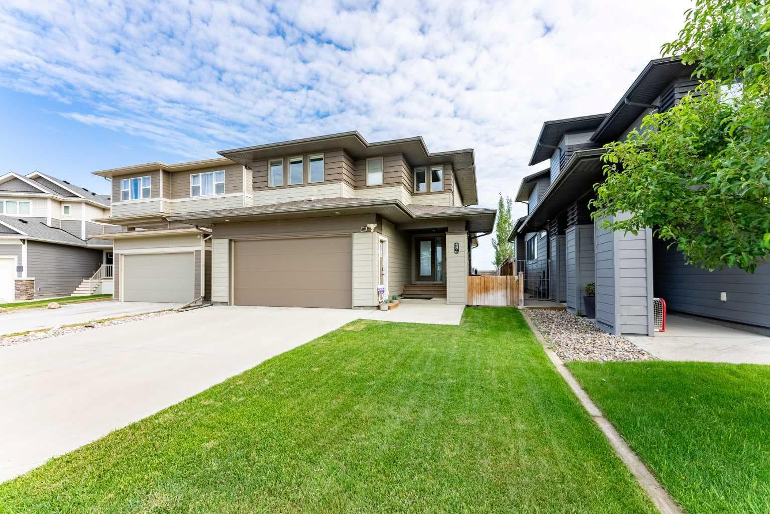 437 Devonia Way W — photo 1