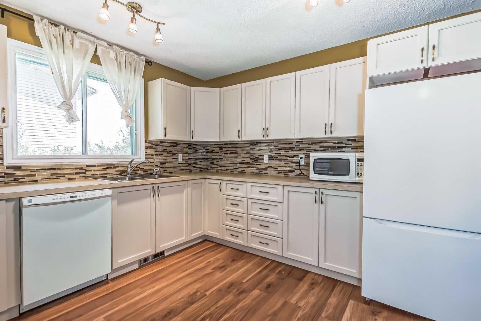 55 Bermuda Close NW — photo 5