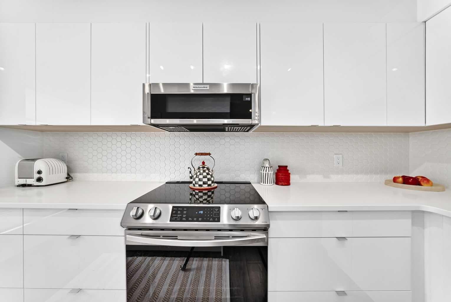 133 Point Drive NW — photo 4