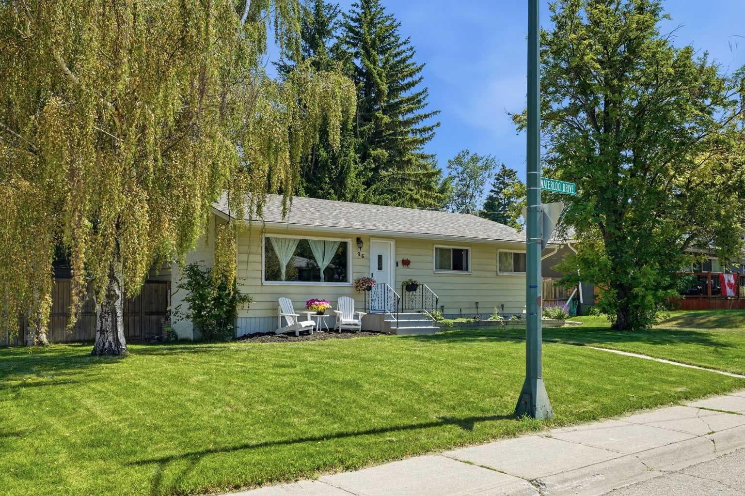 96 Waterloo Drive SW — photo 1