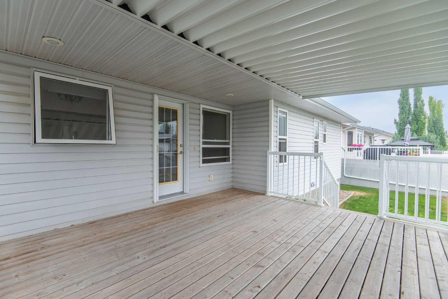 19 Logan Close — photo 3