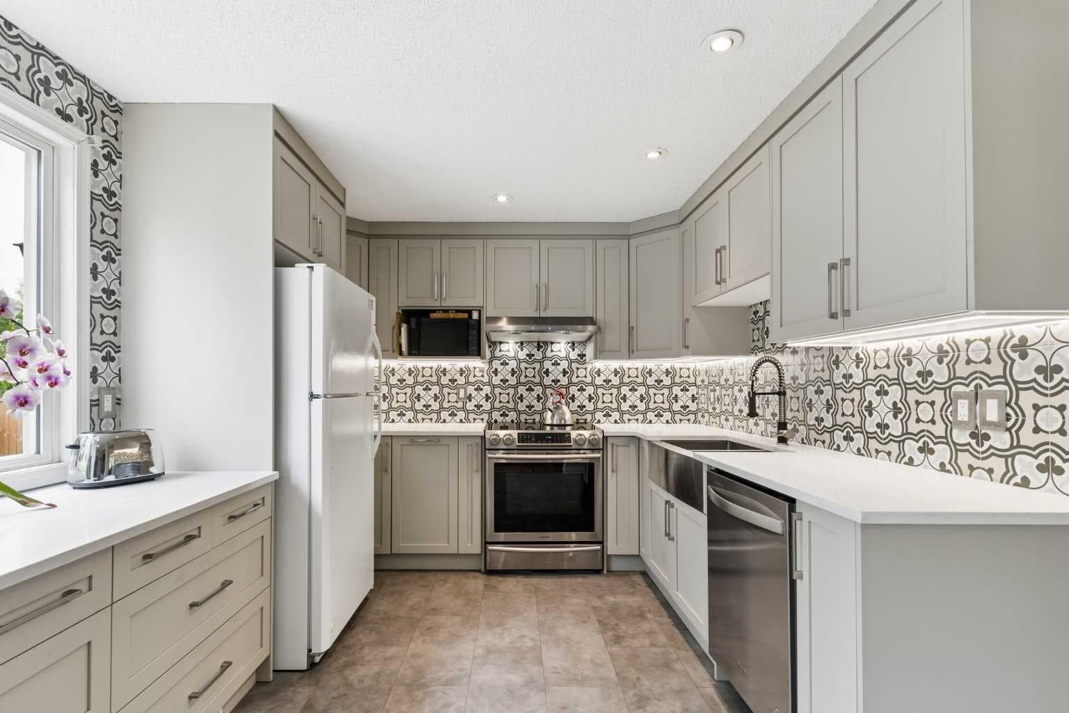 152 Erin Dale Crescent SE — photo 3