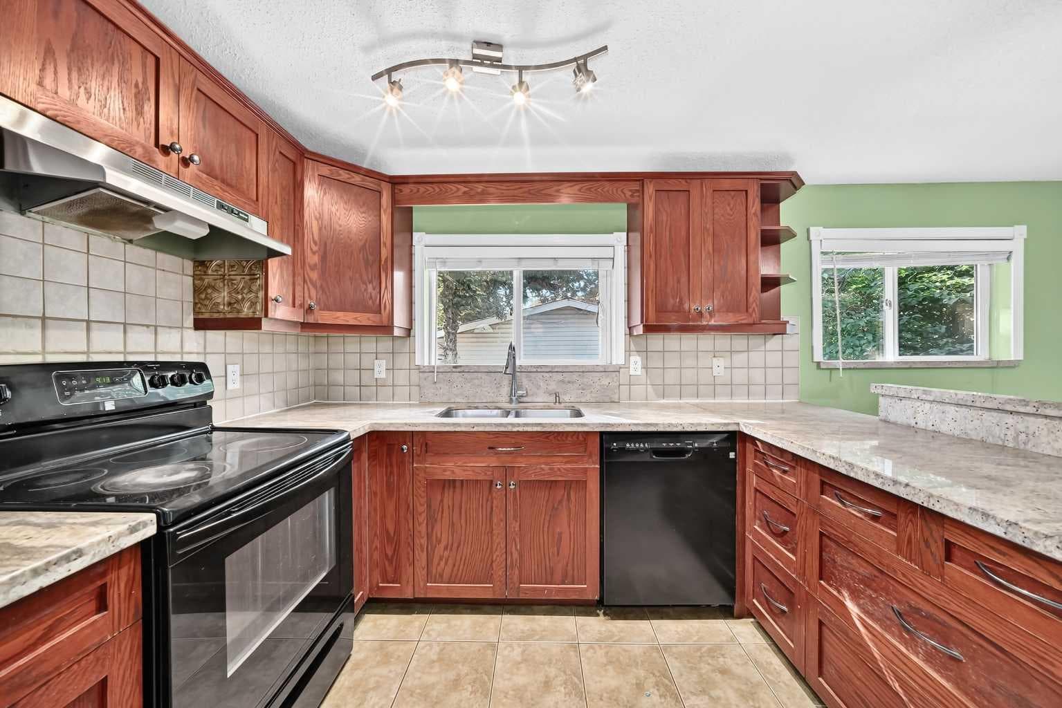 4628 Verona Drive NW — photo 5