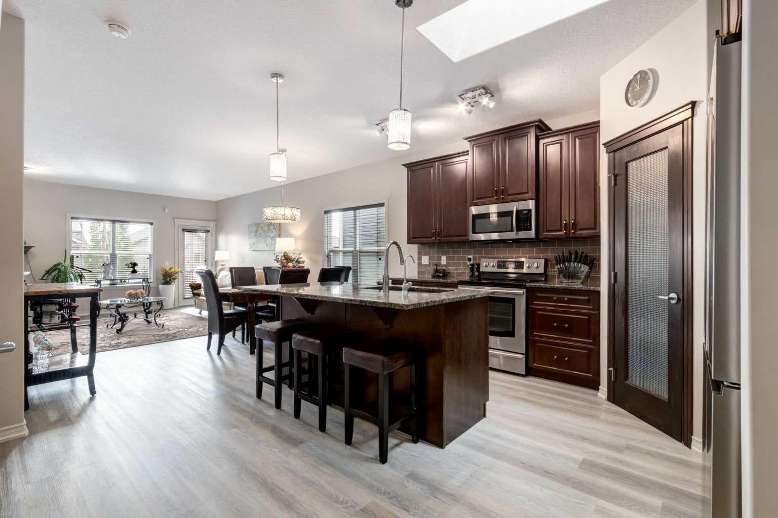 202 Silverado Bank Circle SW — photo 2