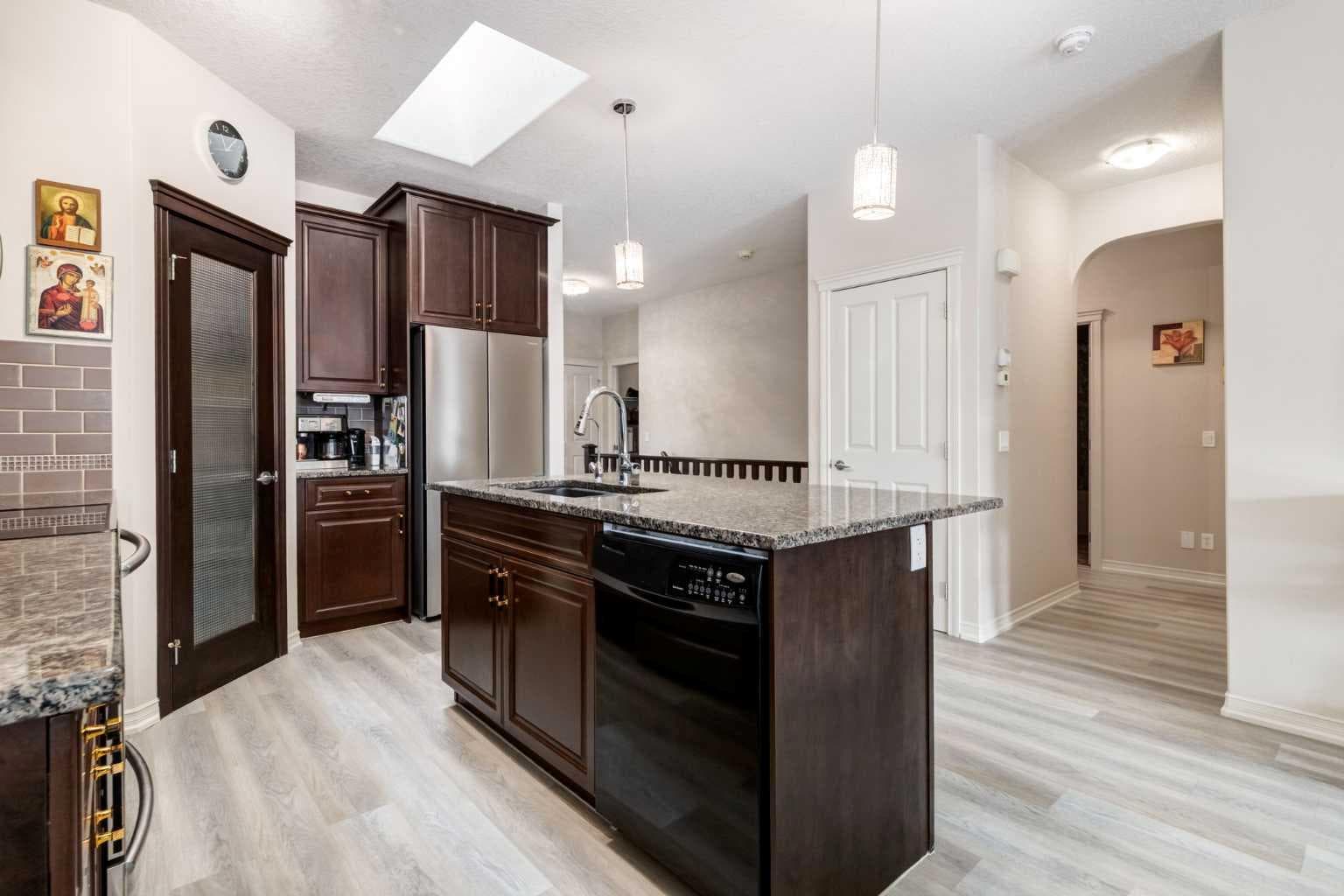 202 Silverado Bank Circle SW — photo 5
