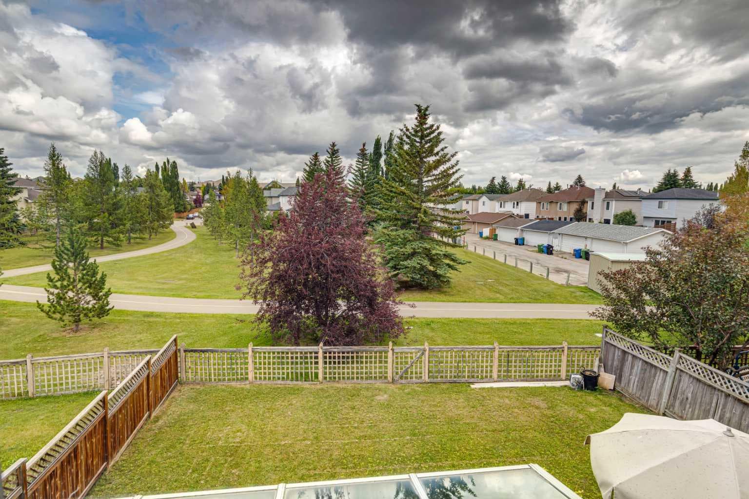23 Sierra Nevada Close SW — photo 1