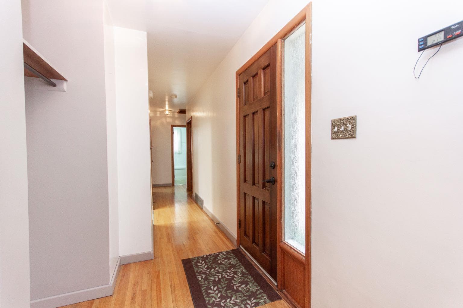 5539 38 Street — photo 2