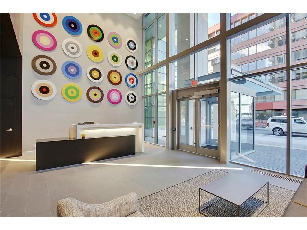 807, 901 10 Avenue SW — photo 3