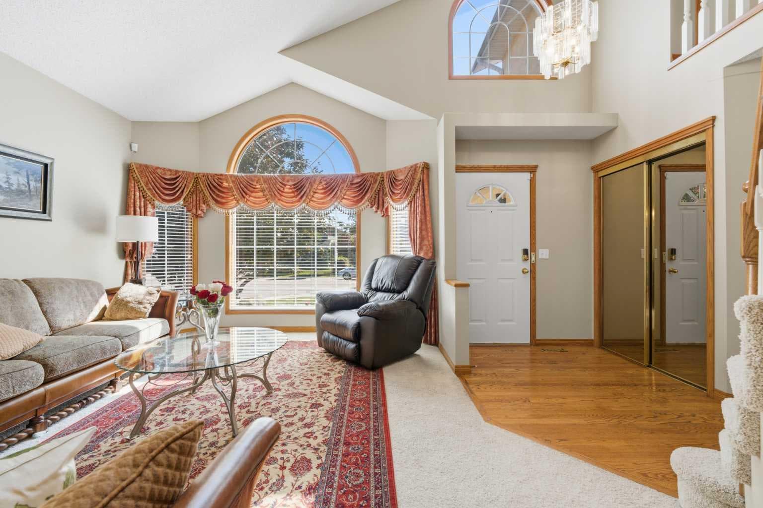 71 Woodpark Close SW — photo 3