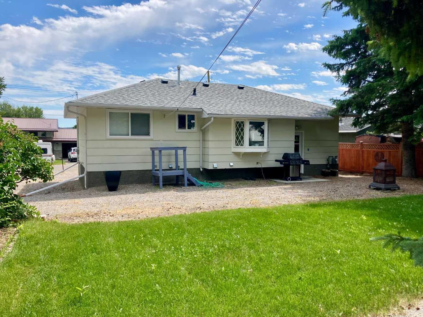 22914 6 Avenue E — photo 3