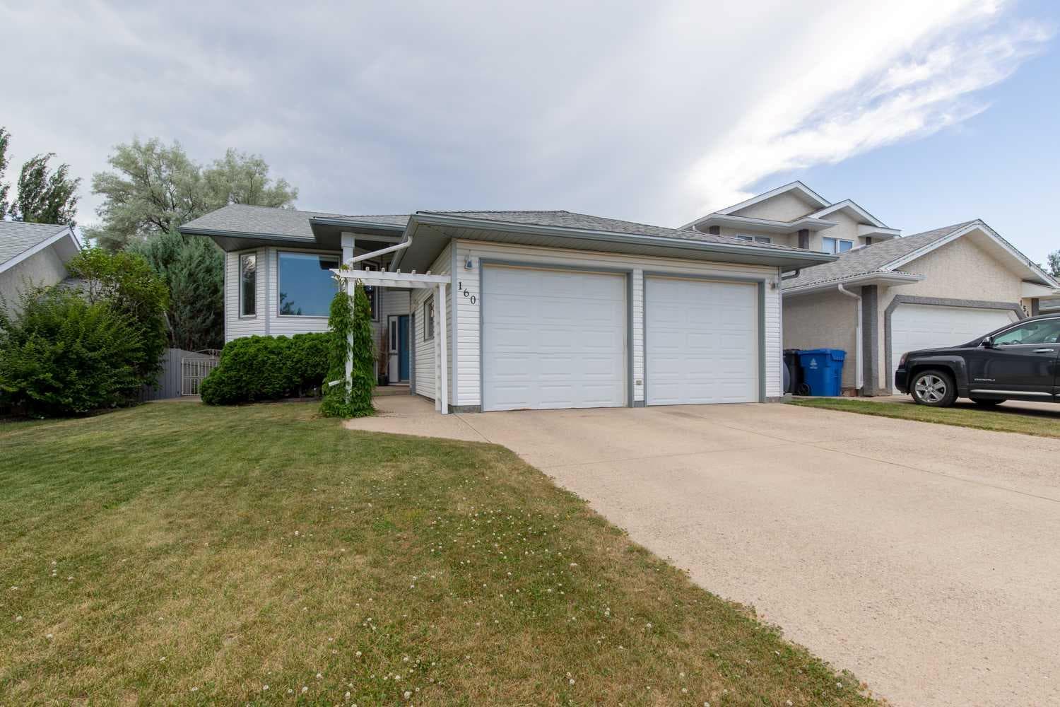 160 Heritage Boulevard W — photo 1