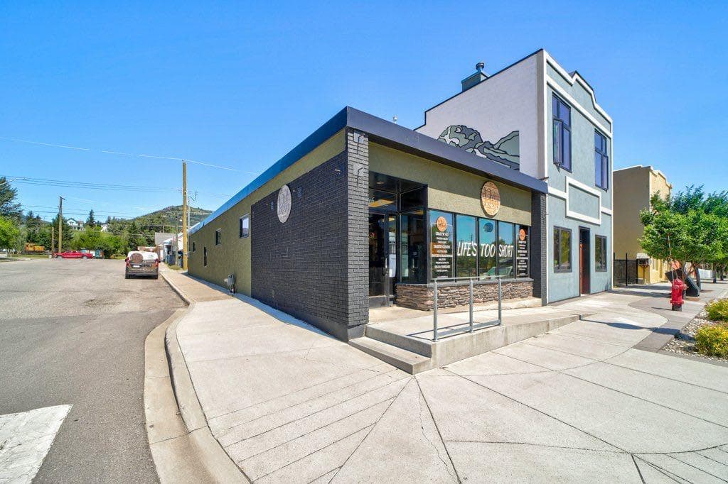 7801 17 Avenue — photo 4