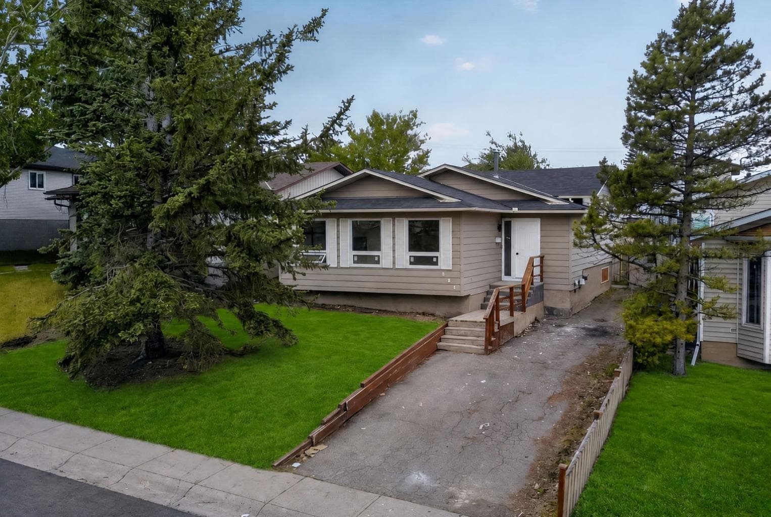 304 Beddington Circle NE — photo 4
