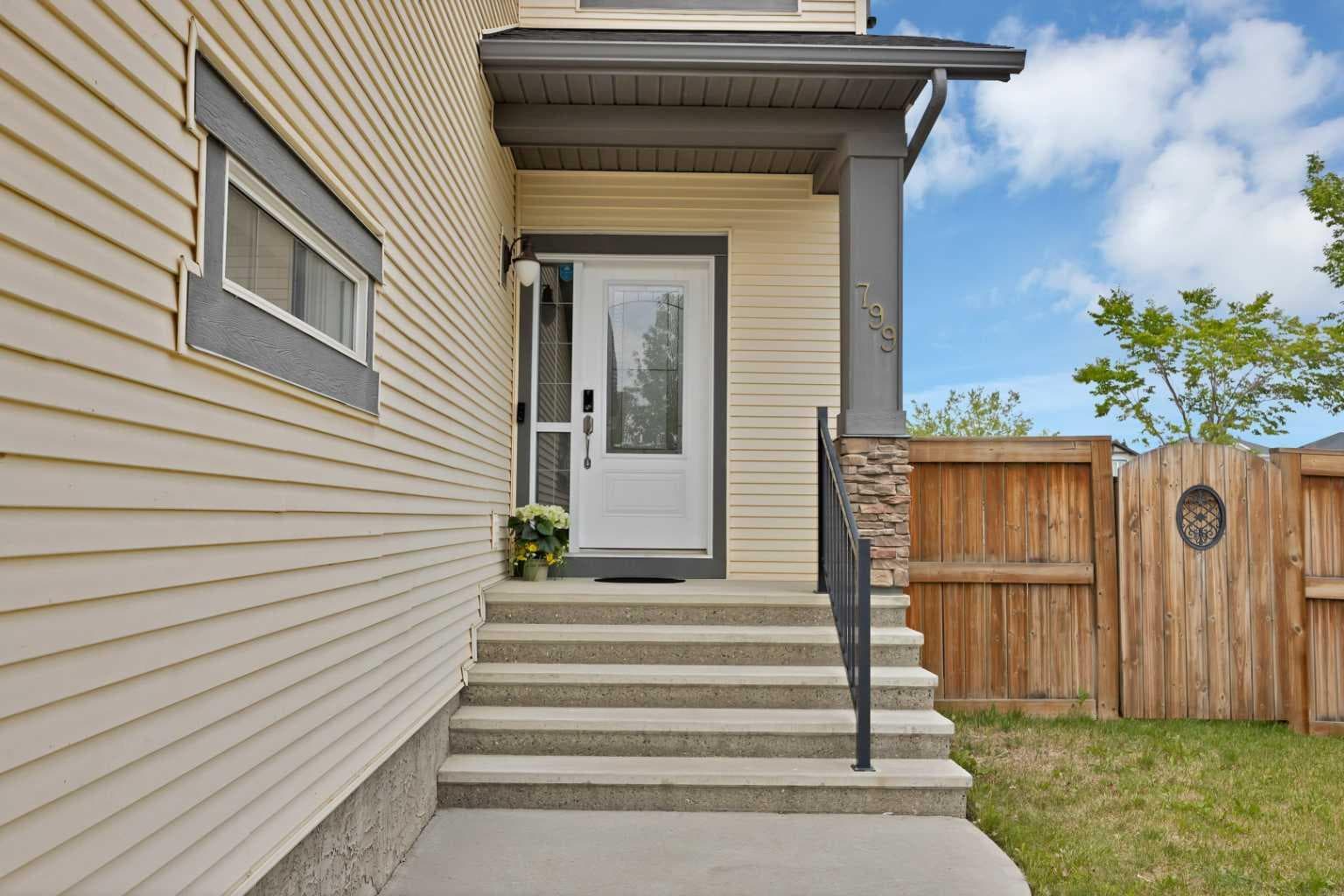 799 New Brighton Drive SE — photo 4