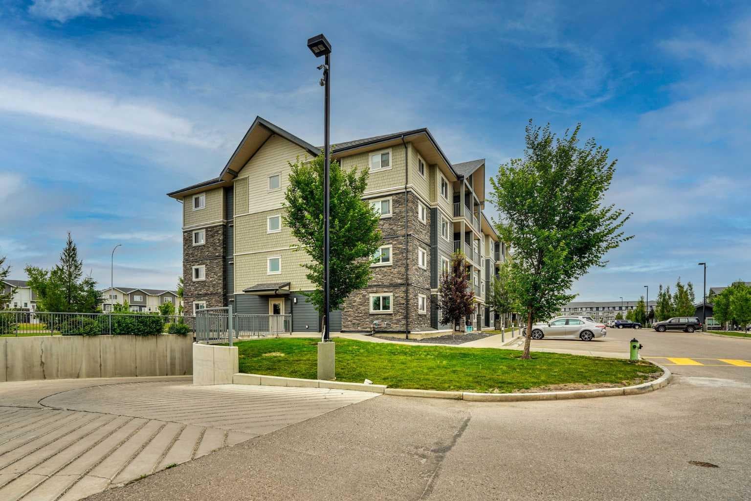 3320, 181 Skyview Ranch Manor NE — photo 4