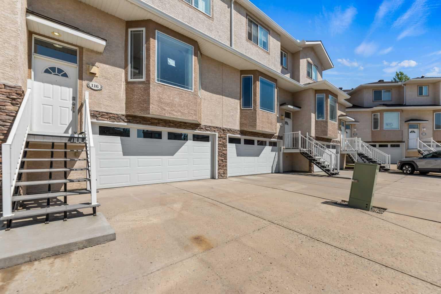 116 Country Hills Gardens NW — photo 4