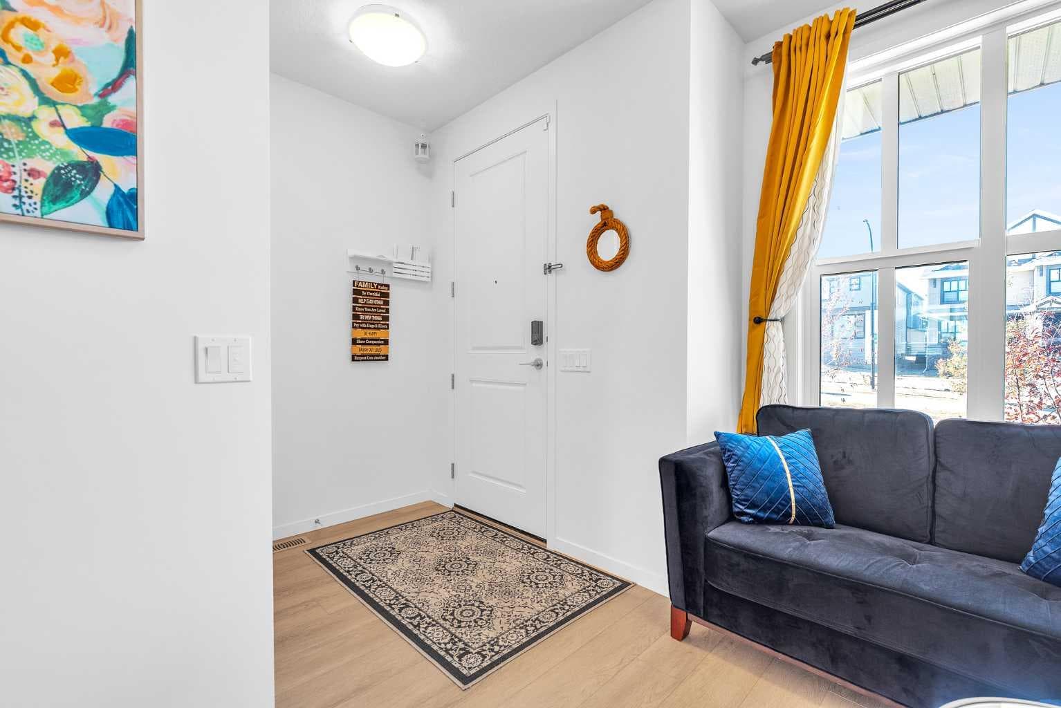 52 Edith Gate NW — photo 3