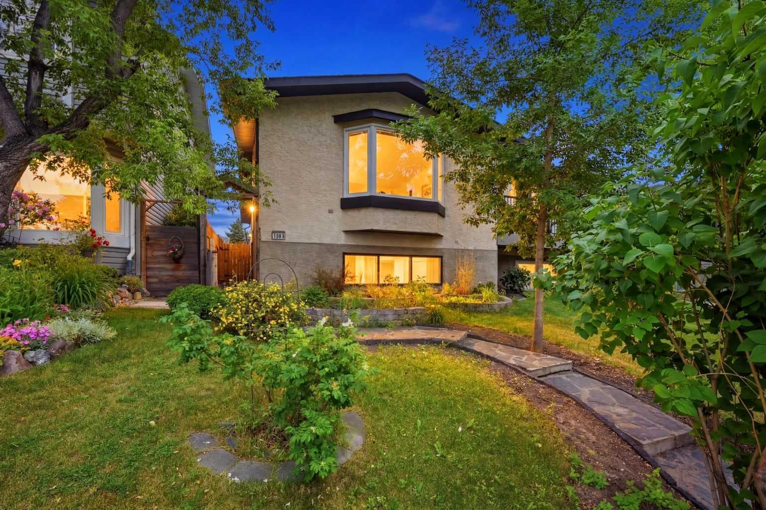 1004 Mckinnon Drive NE — photo 2