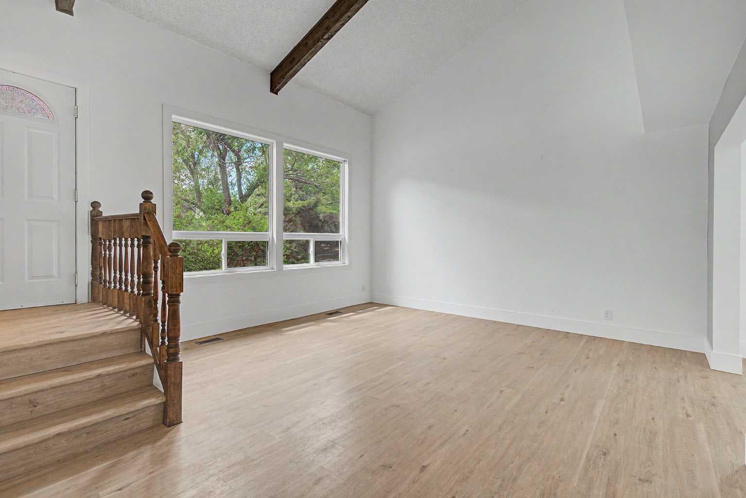 1320 116 Avenue SW — photo 3
