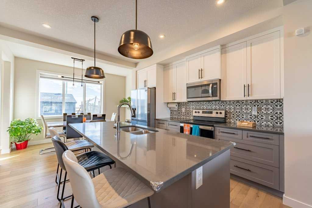 153 Waterford Boulevard — photo 1