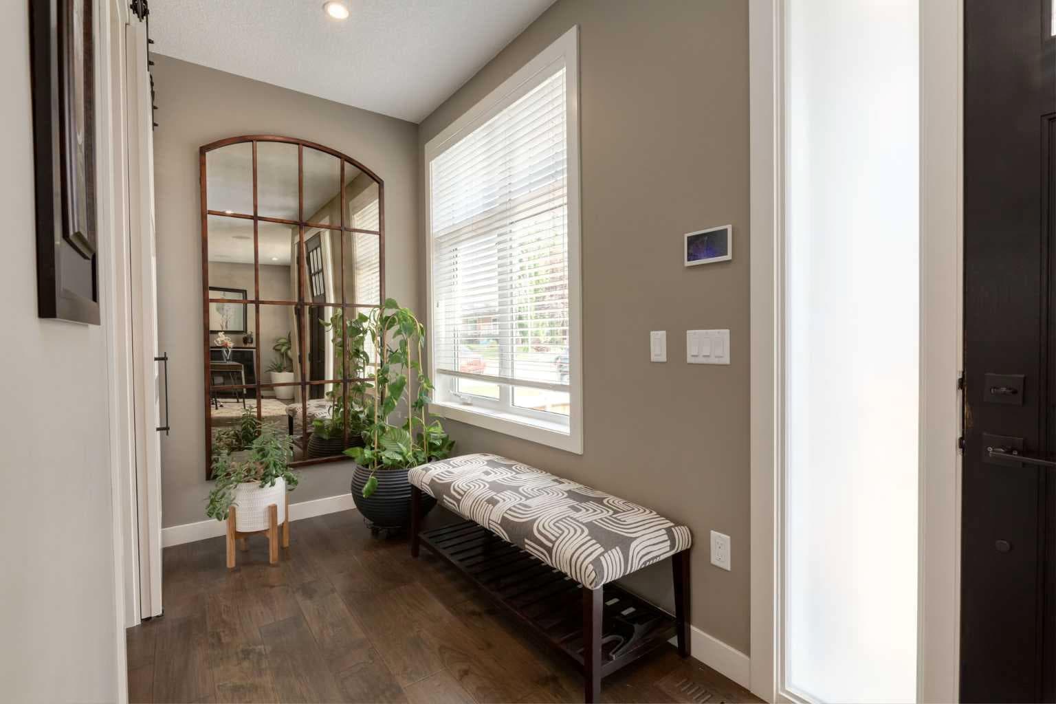 428 21 Avenue NE — photo 4
