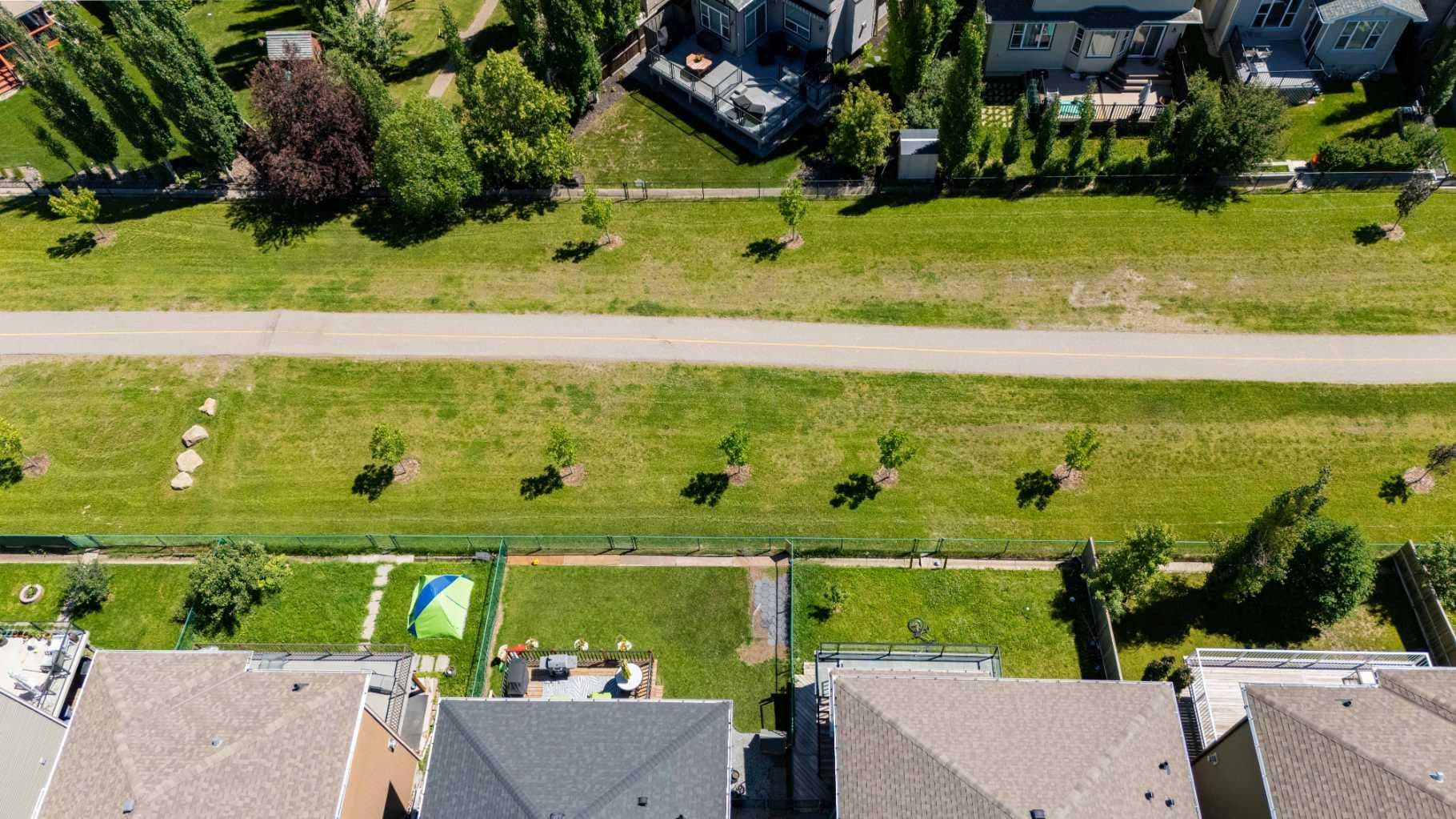 144 Everhollow Street SW — photo 4