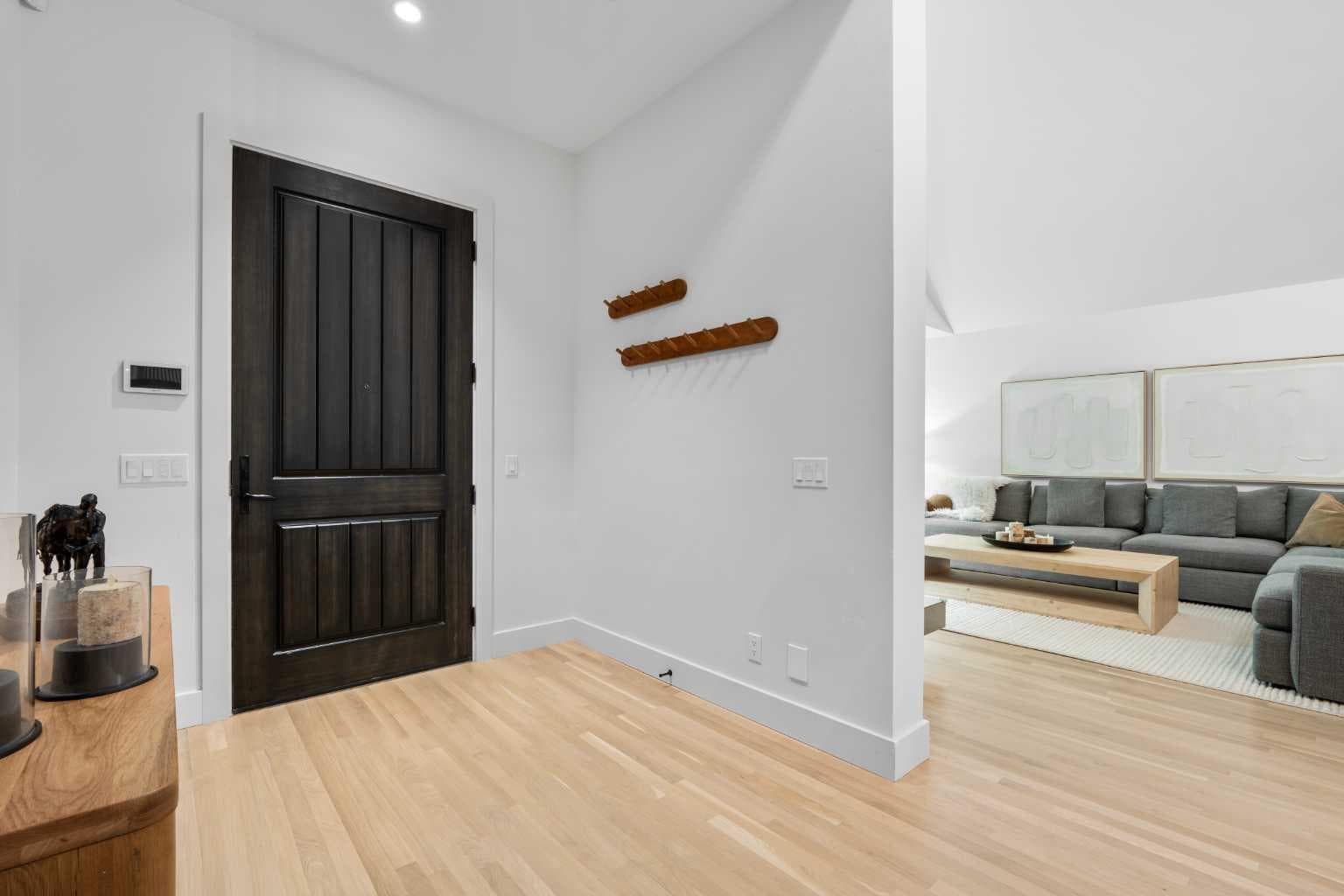 3041 1 Street SW — photo 3