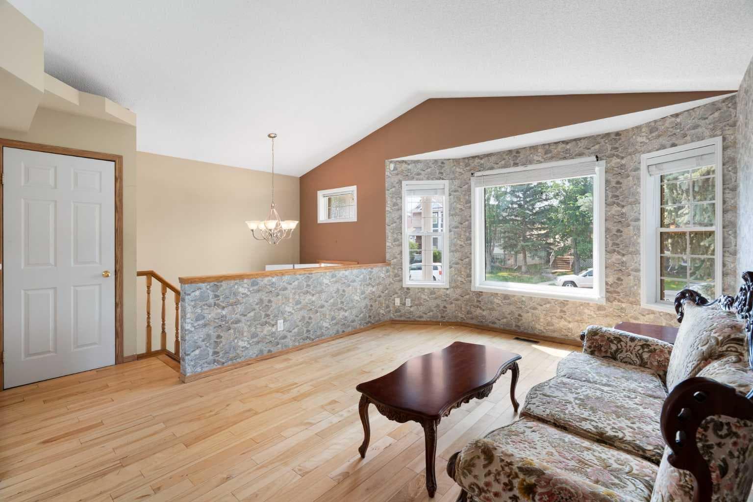 38 Hidden Spring Circle NW — photo 5