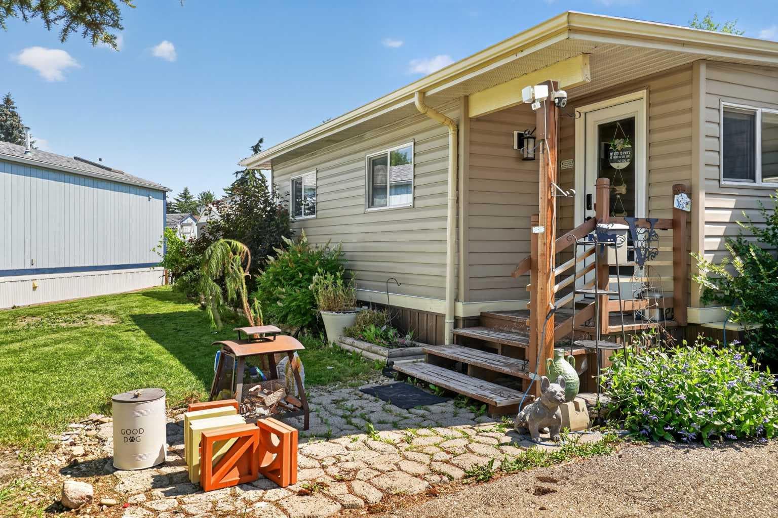 353 Burroughs Circle NE — photo 5