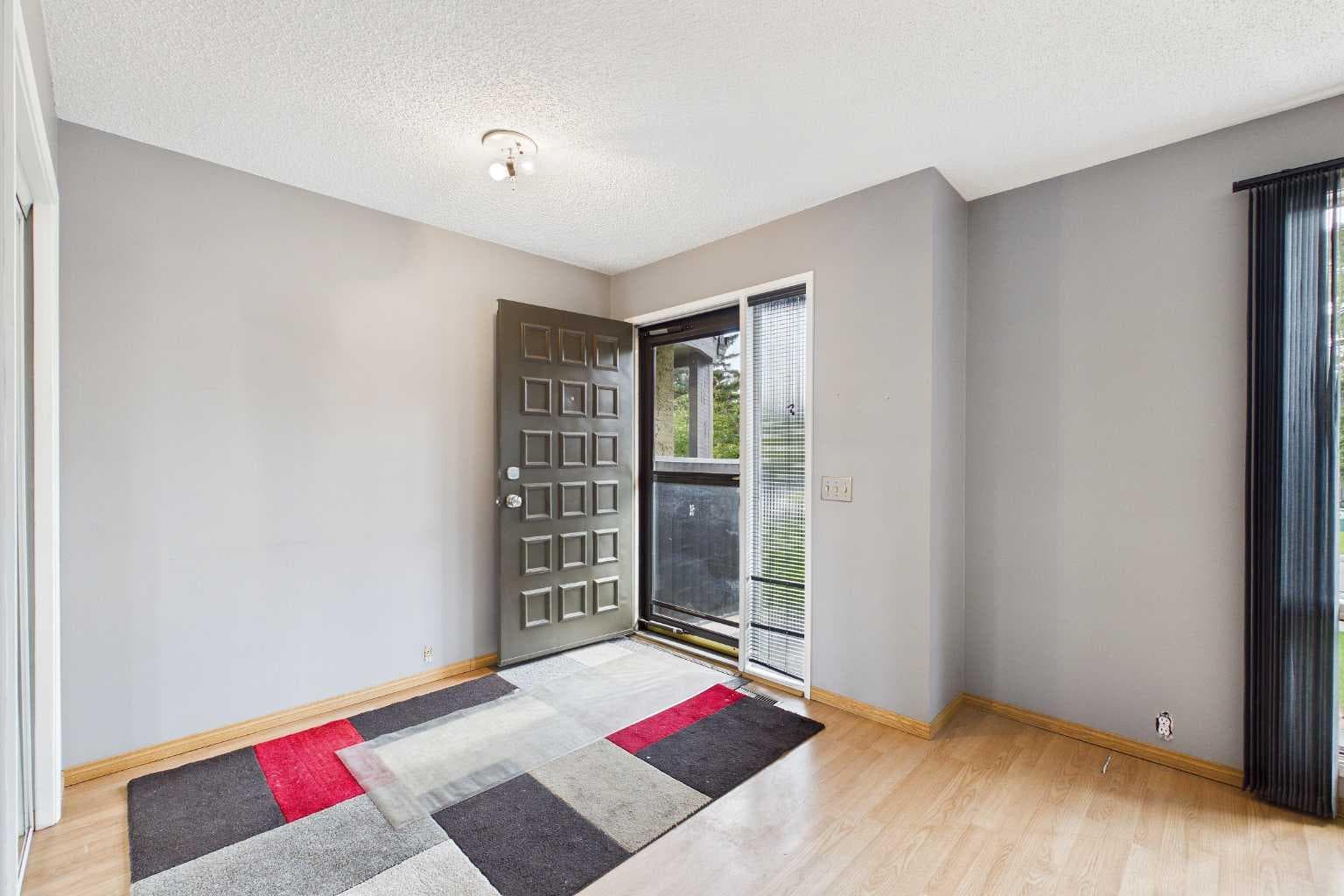 3, 2300 Oakmoor Drive SW — photo 2