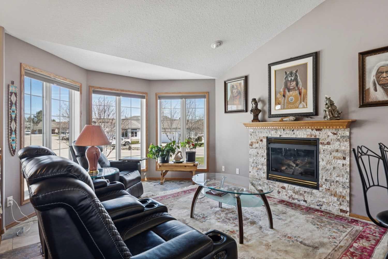 28 Westpoint Drive — photo 4