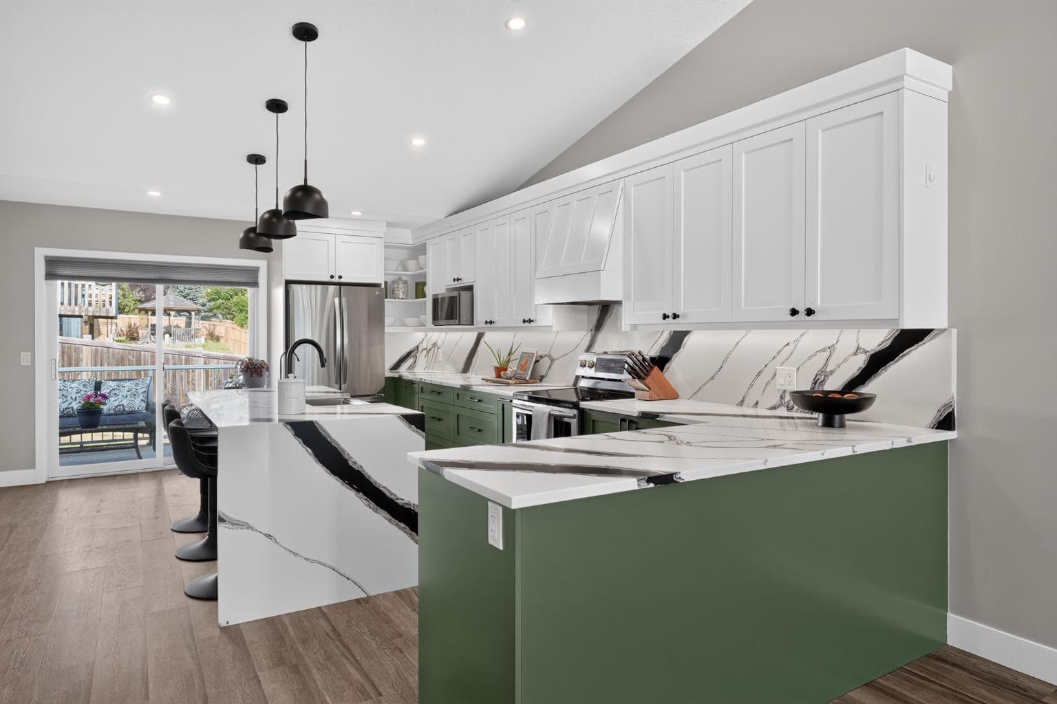 107 Edgevalley Close NW — photo 3