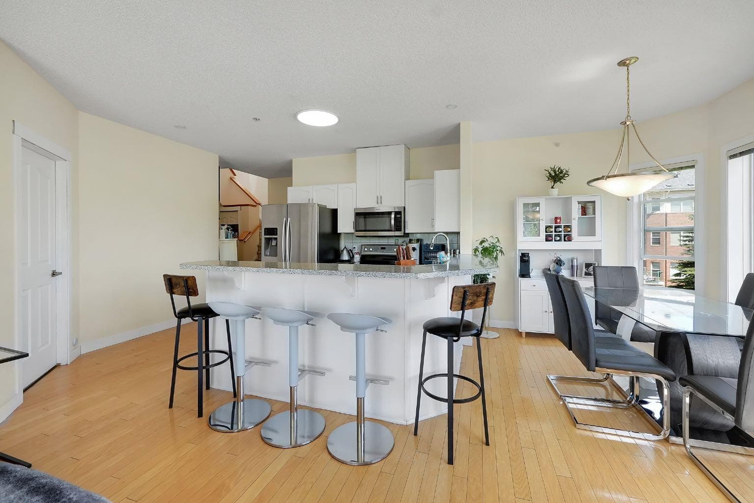 227, 1920 14 Avenue NE — photo 1