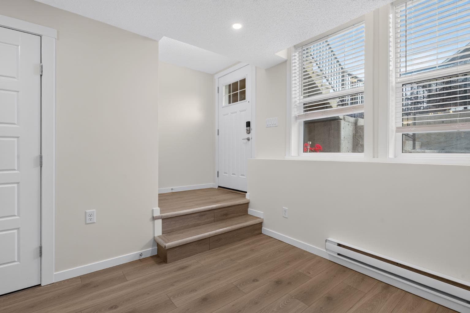 461 Cranbrook Square SE — photo 3