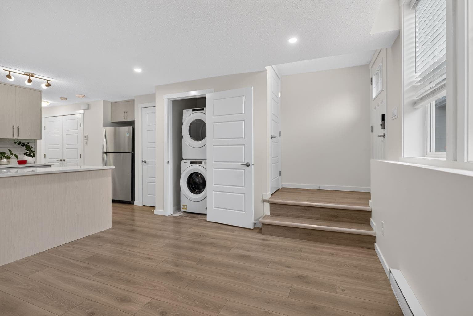 461 Cranbrook Square SE — photo 4