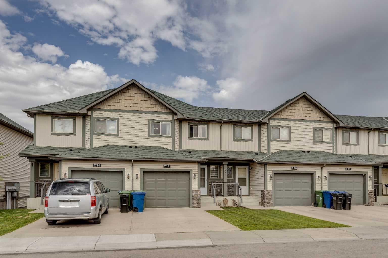 212 Bayside Point SW — photo 2