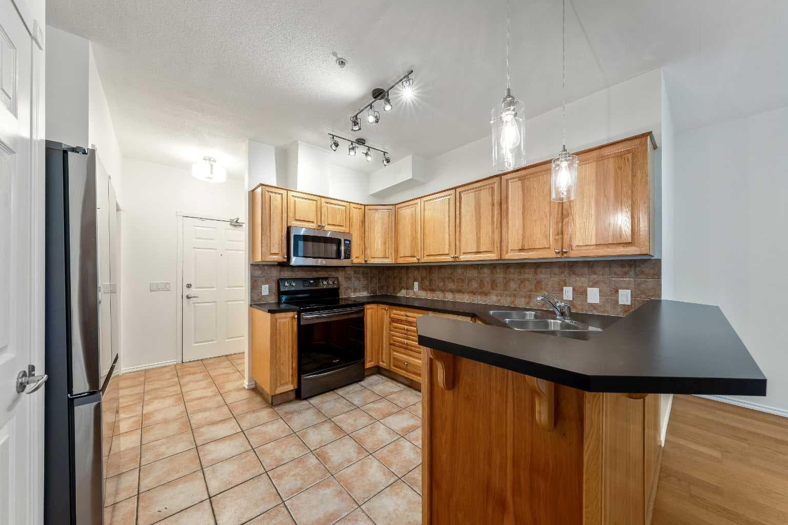 201, 3650 Marda Link SW — photo 5