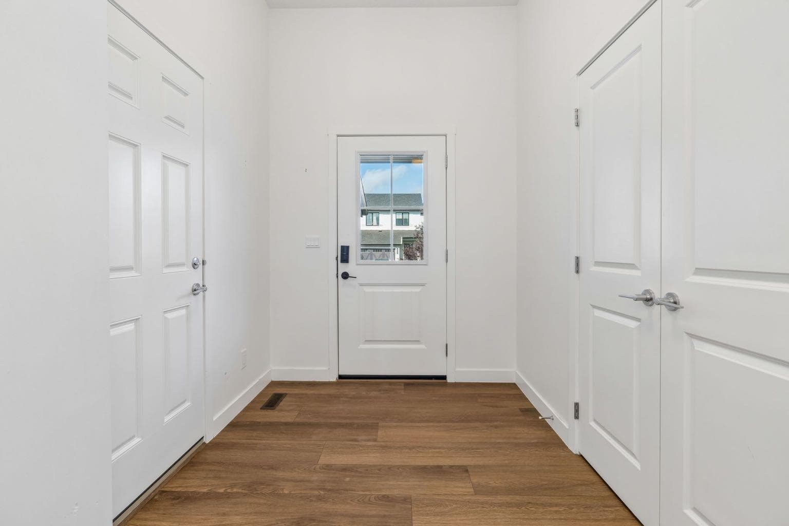 2046 Fowler Road SW — photo 3