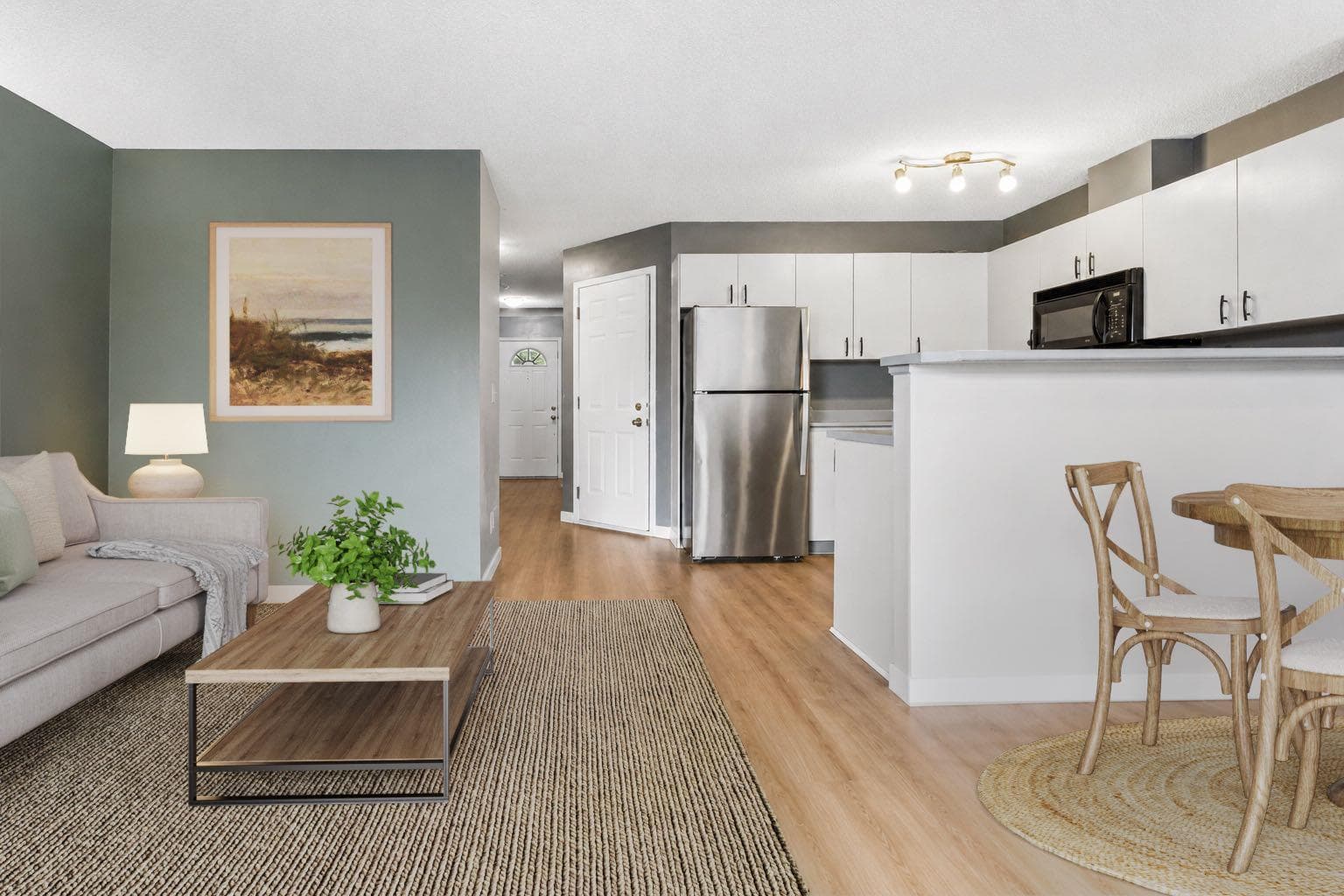702, 760 Railway Gate SW — photo 4