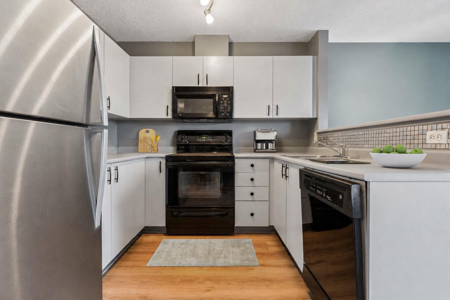 702, 760 Railway Gate SW — photo 5