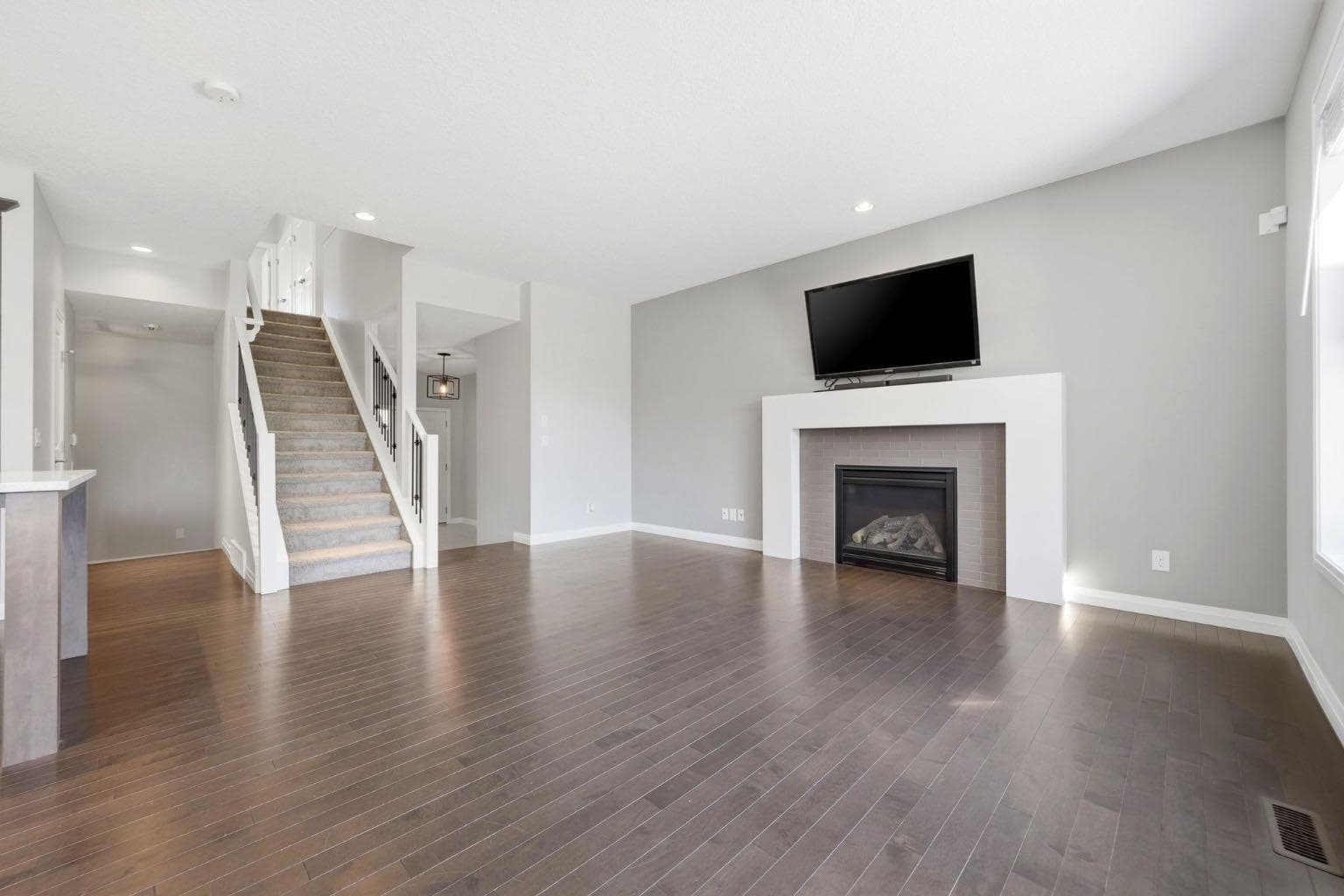 187 Evansfield Way NW — photo 4