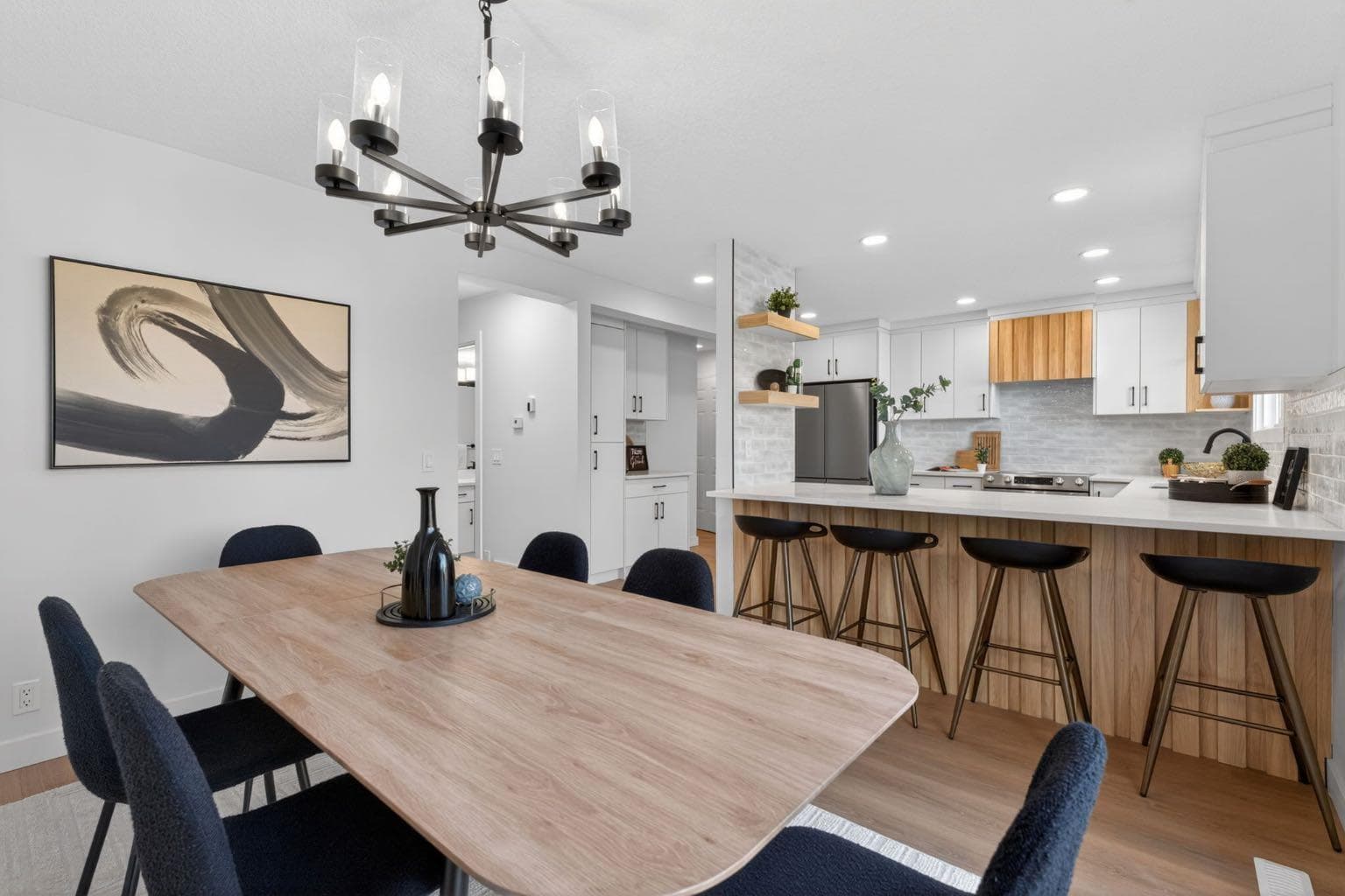 40 Bernard Way NW — photo 1
