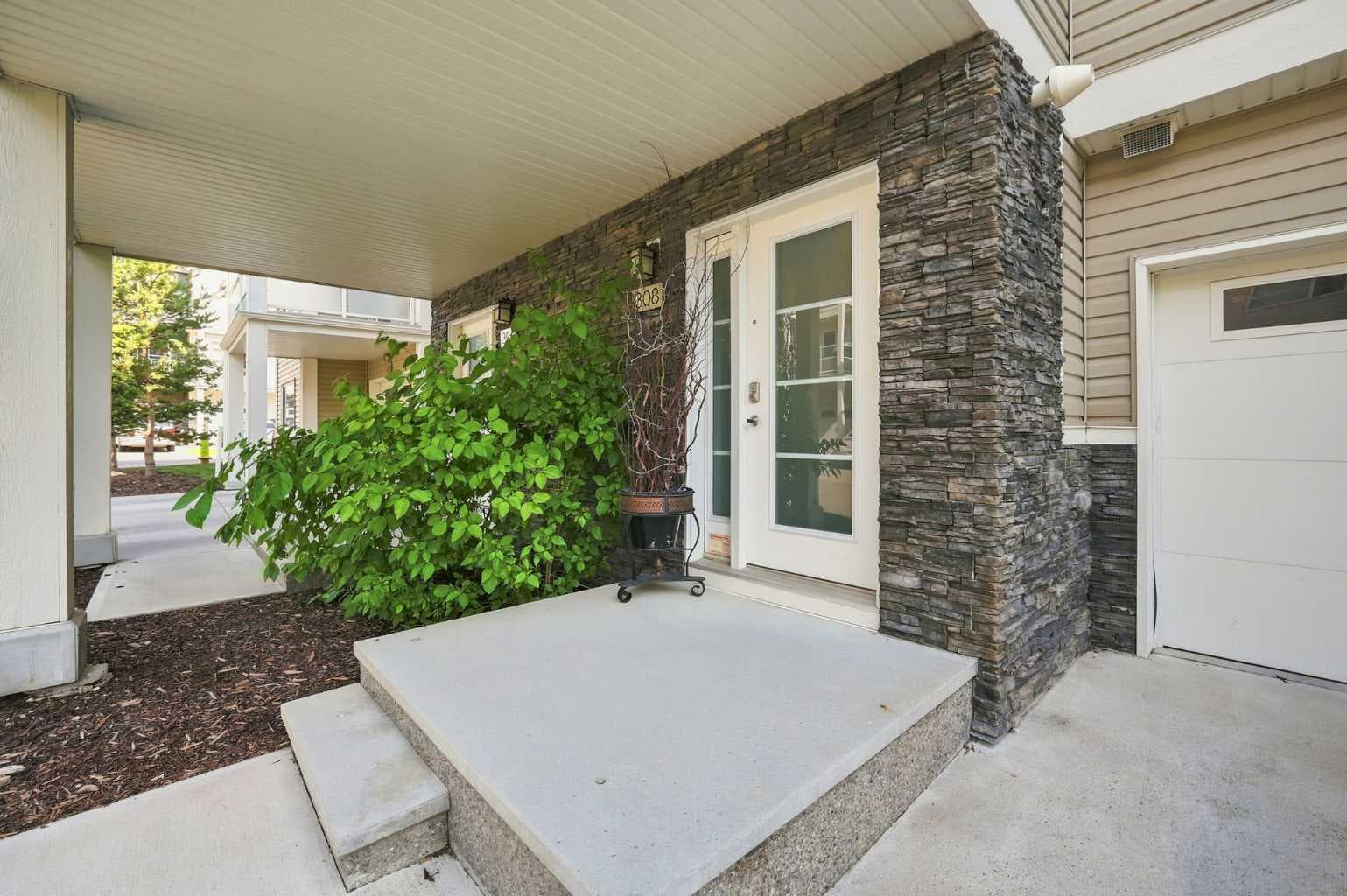 308 Redstone View NE — photo 5