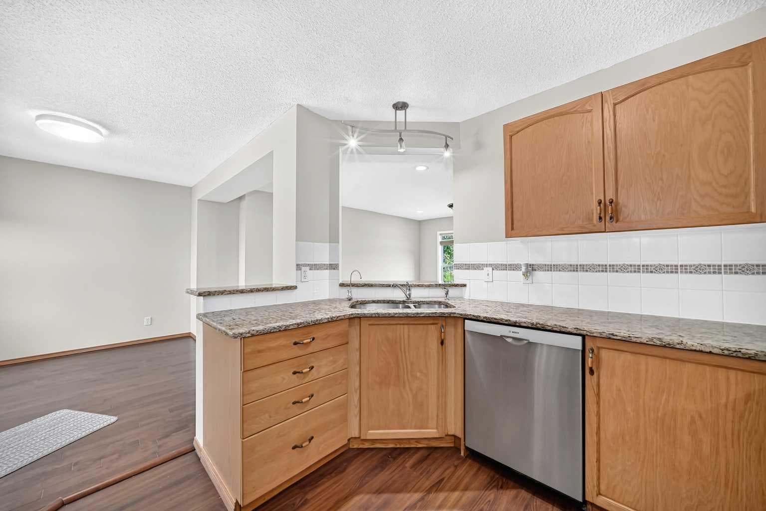 43 Somerside Common SW — photo 5