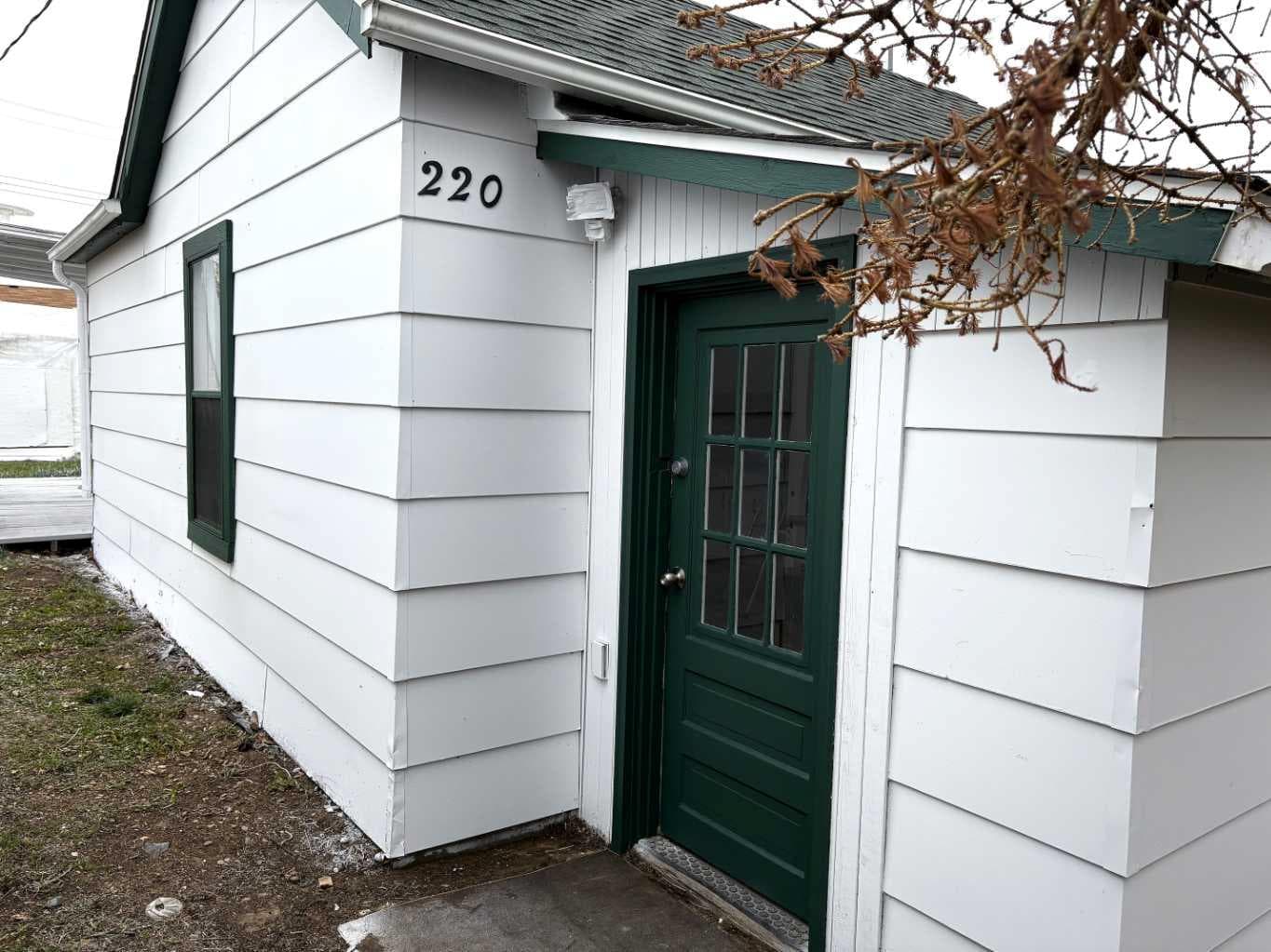 220 Armstrong Street — photo 3
