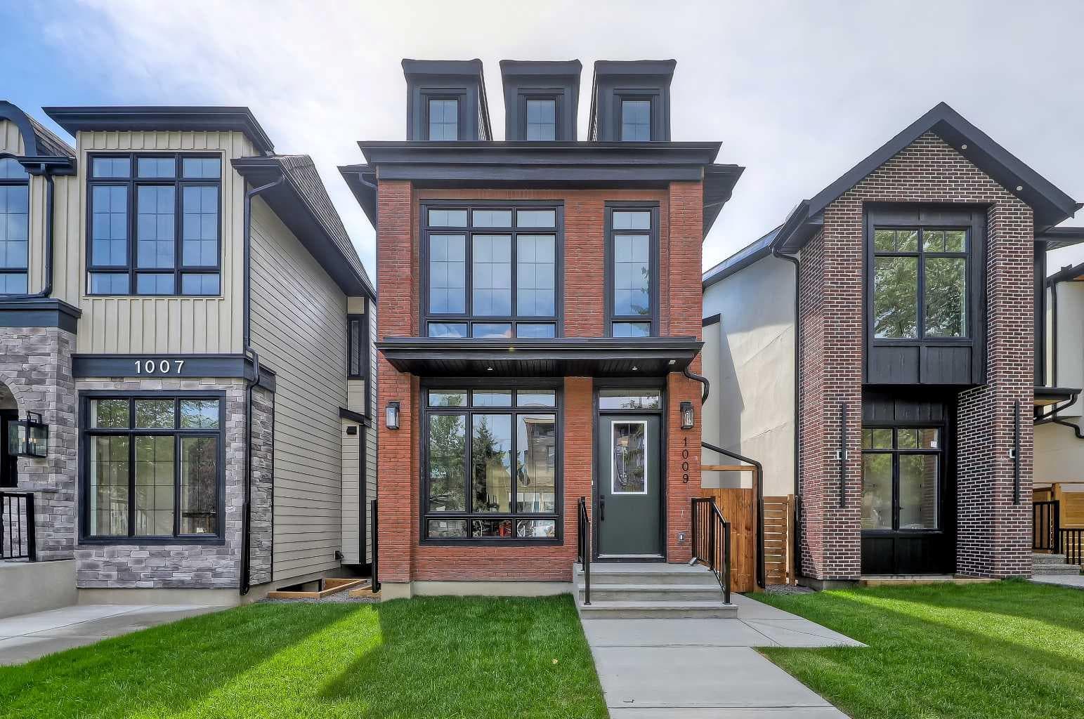 1009 18 Avenue NW — photo 1