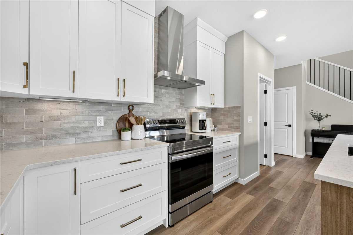 421 Magnolia Way SE — photo 5