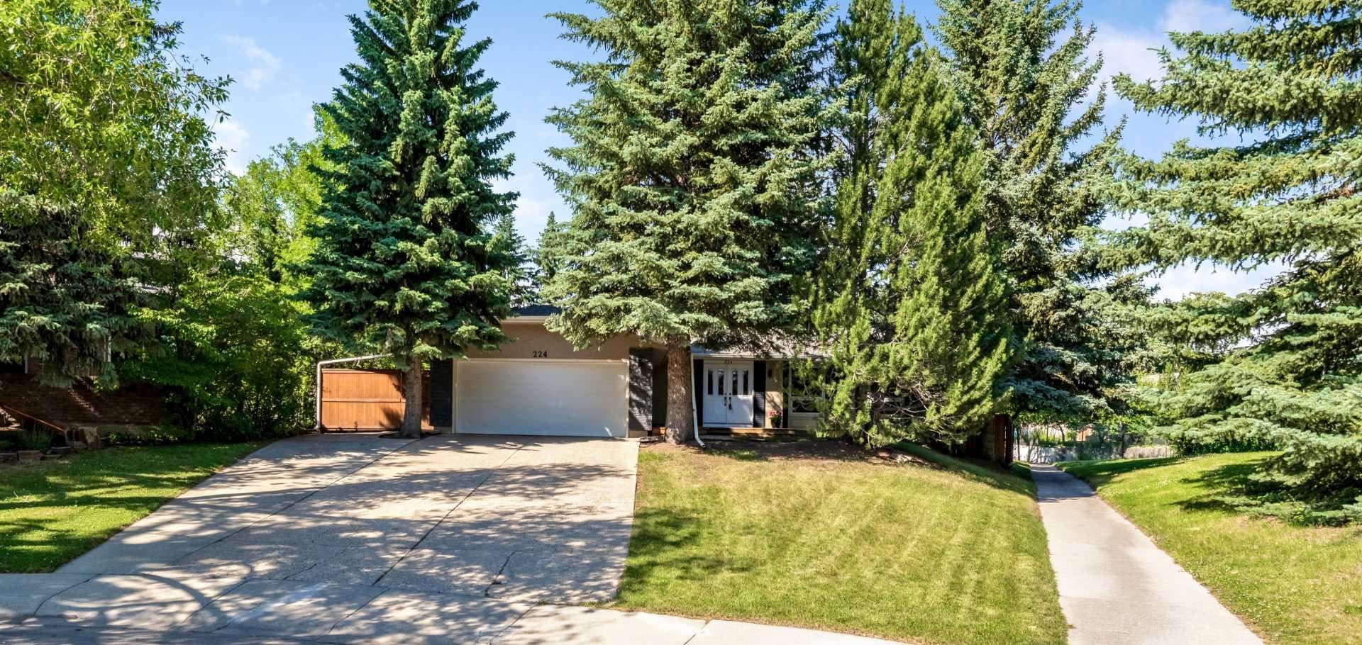 224 Varsity Crescent NW — photo 3