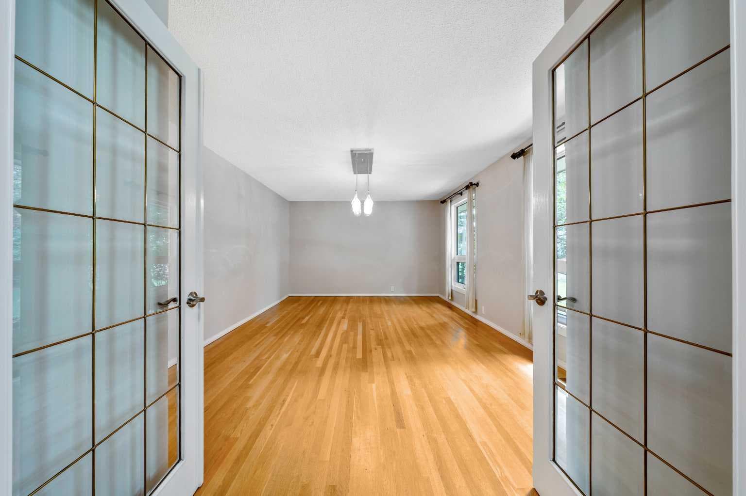 224 Varsity Crescent NW — photo 5