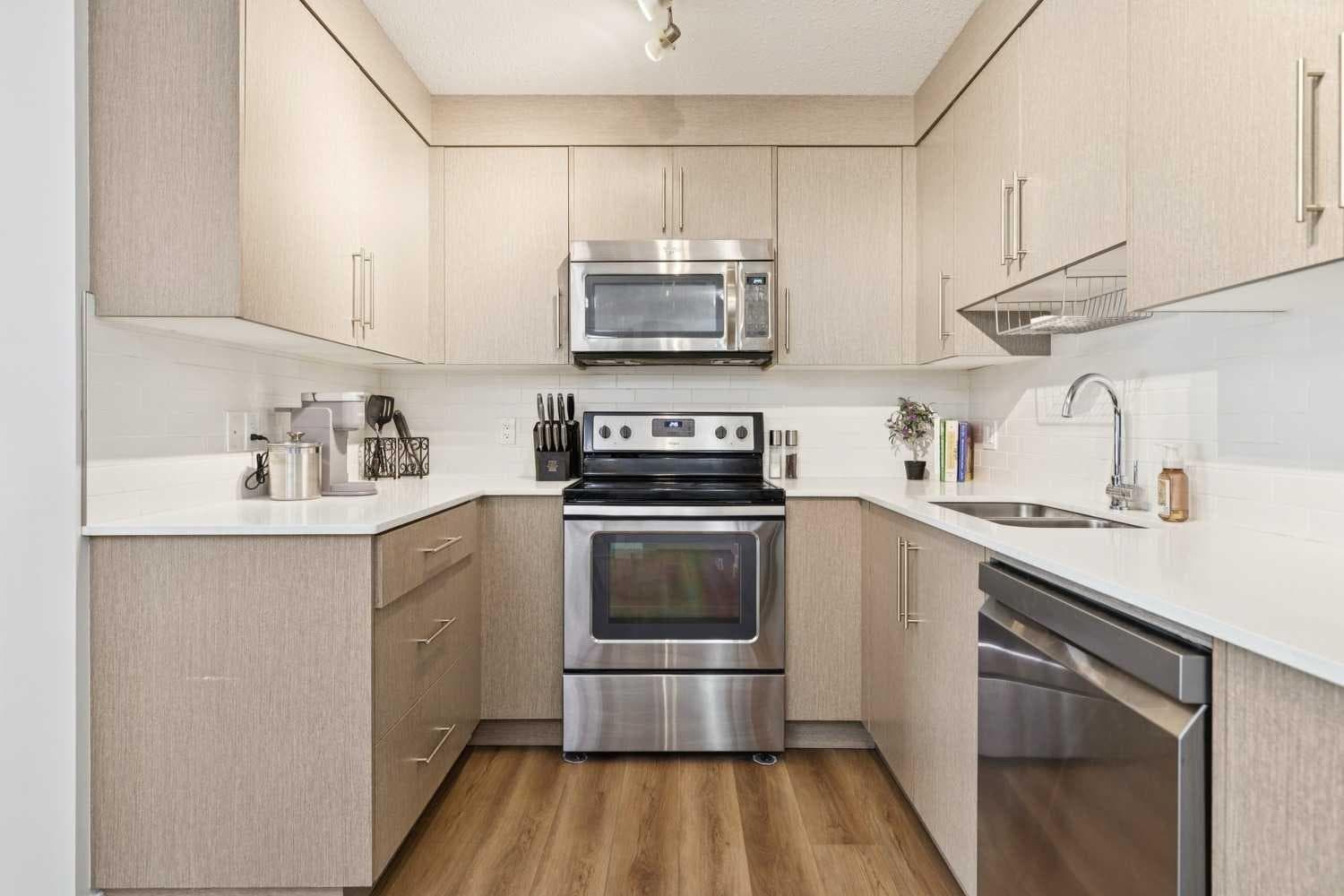 5103, 302 Skyview Ranch Drive NE — photo 3